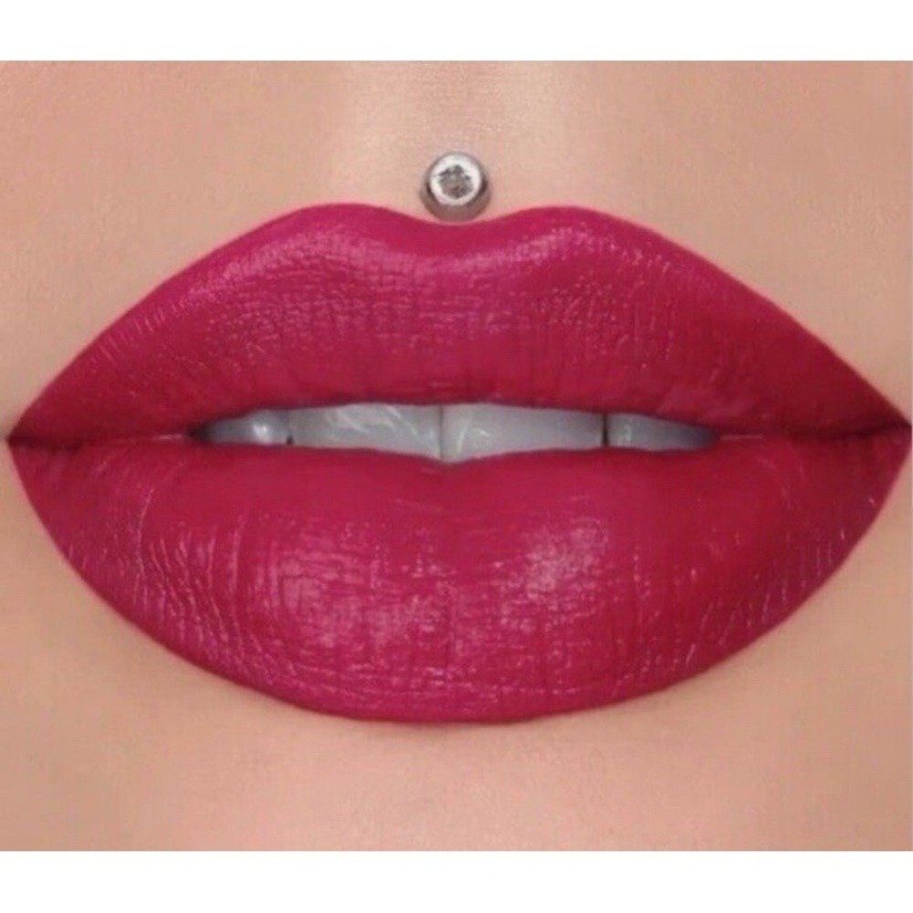 JEFFREE STAR Lipstick Shade in Entrapment Velvet Trap Limited Edition Discontinu